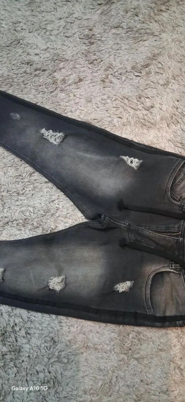 Calças Jeans Infantil Usadas 2 vezes - Foto 2