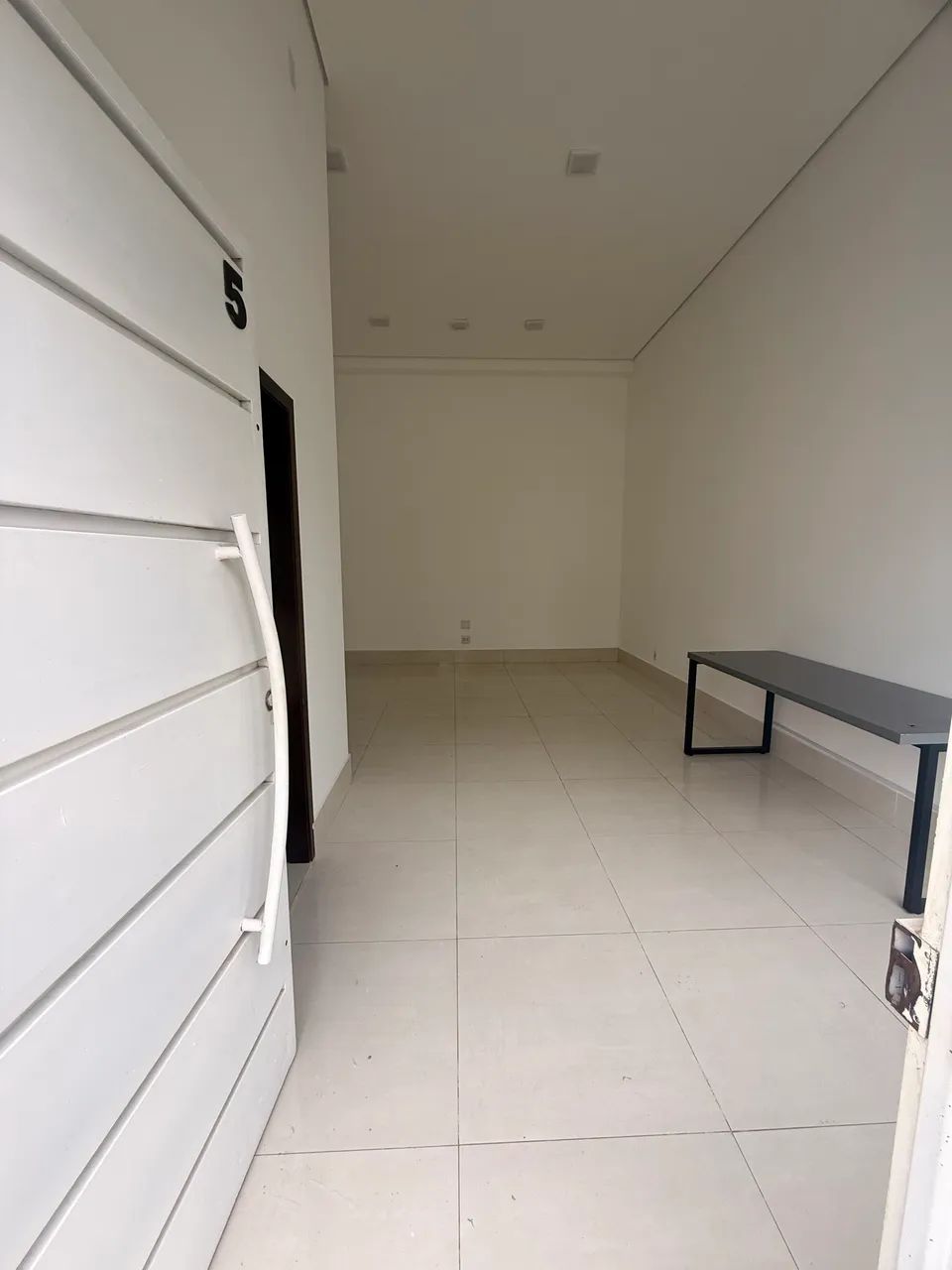 Sala comercial prox av beira rio - Foto 2