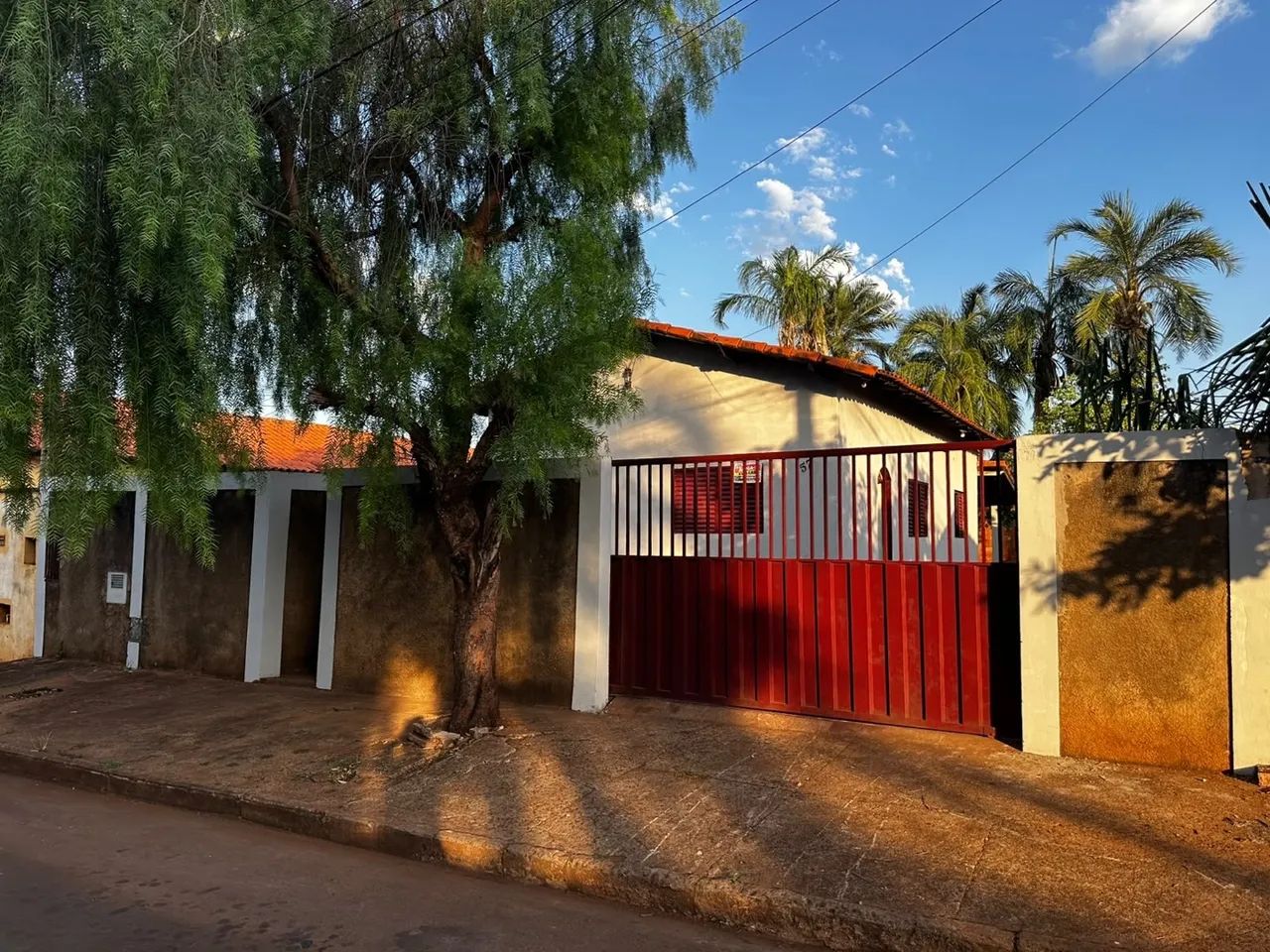 ALUGO CASA