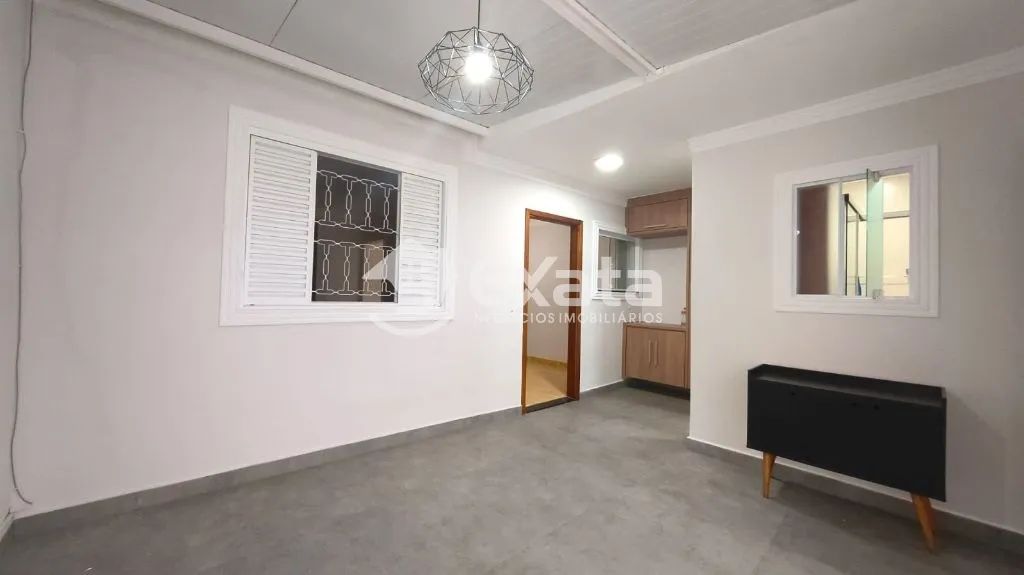 Casa Térrea para Alugar com 2 Quartos e 4 Vagas na Vila Barão Sorocaba/SP - Foto 4