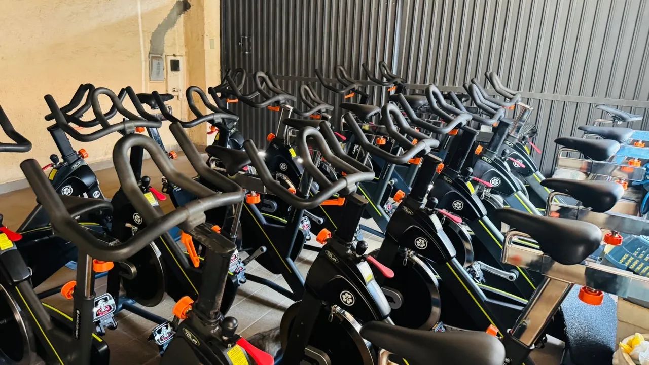 15 BIKES SPINNING MOVIMENT TOUR