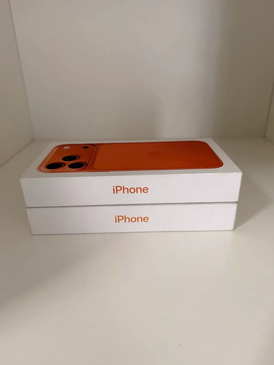 iPhone 17 Pro Max NOVO LACRADO Laranja - Foto 2