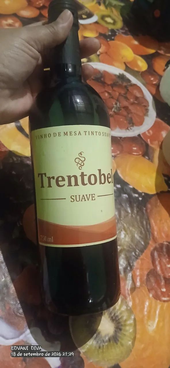 Vendo duas garrafas de vinho - Foto 3