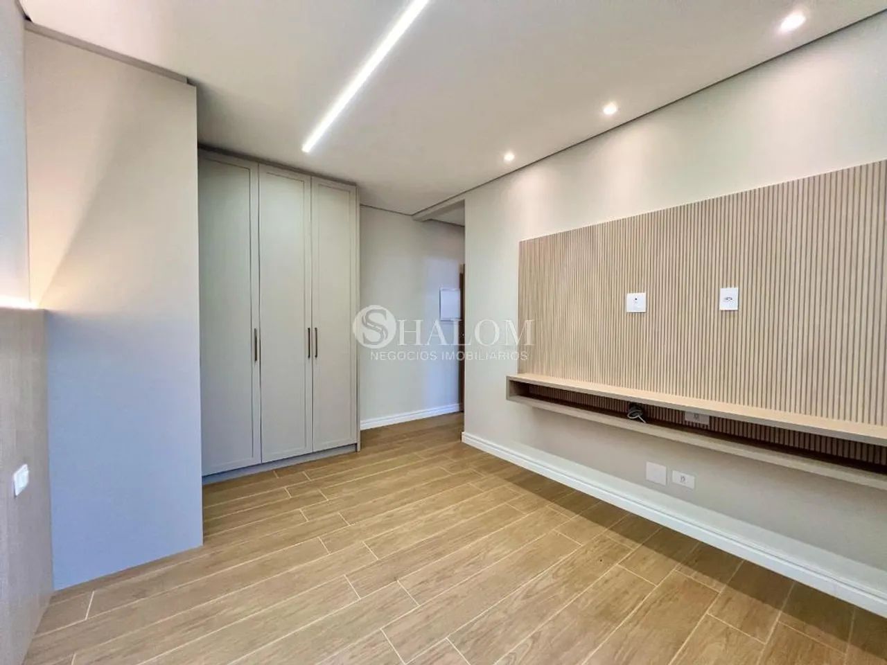 Casa à venda em Maringá, Jardim Itália, com 3 suítes, com 213 m² - Foto 4
