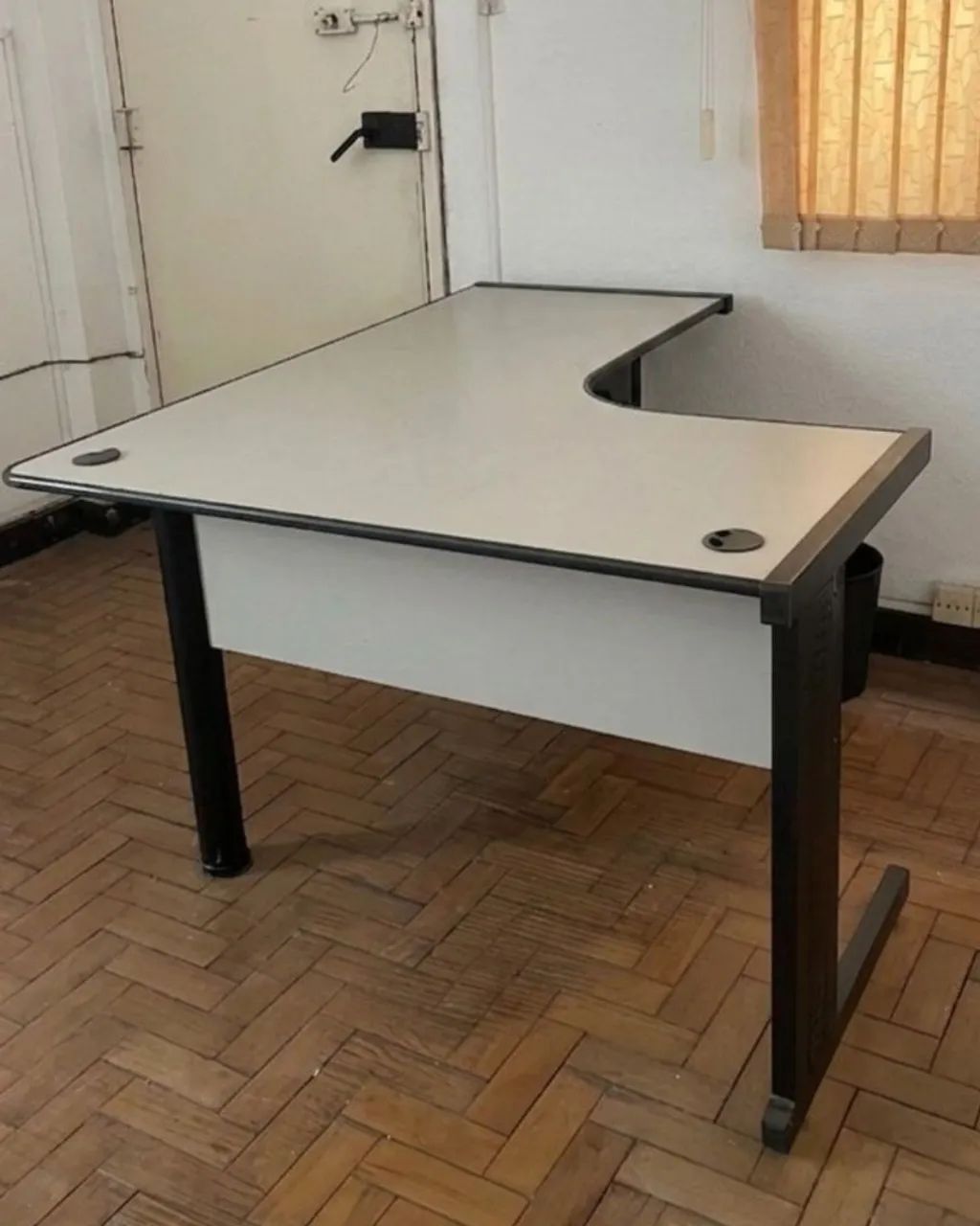 Mesa escritório em L - Foto 2