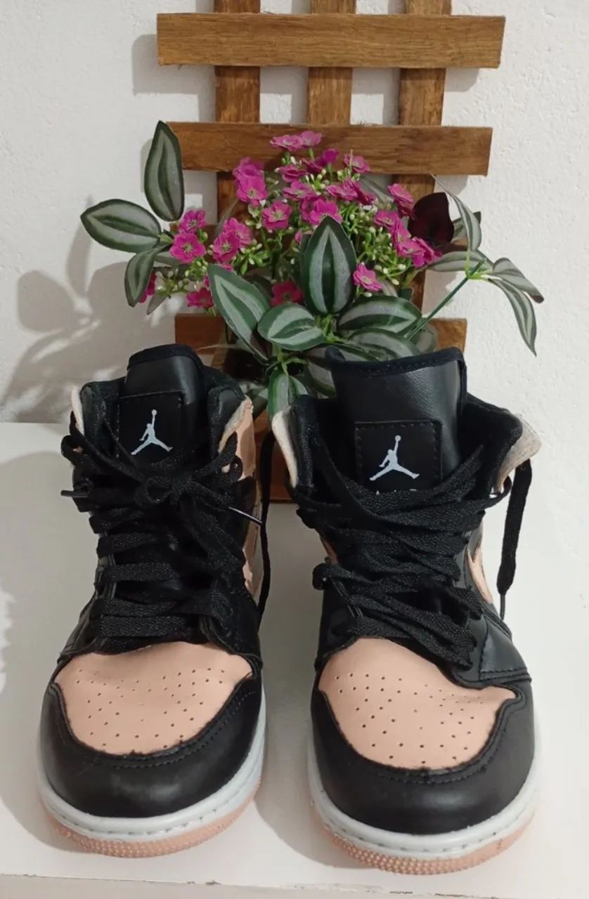Tênis Nike Air Jordan 1