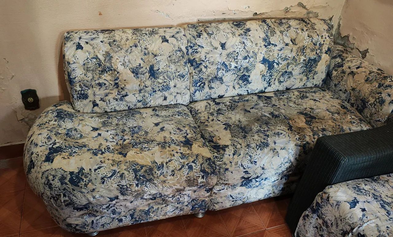 Sofá 2 lugares e poltrona64994170265731120