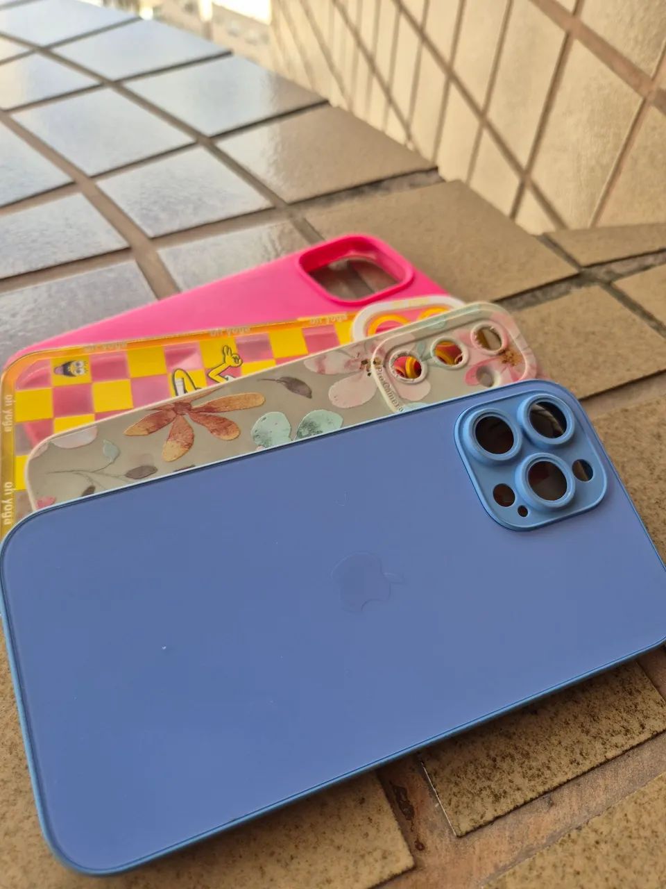 Capinhas para células Iphone 13 pro Max  - Foto 5
