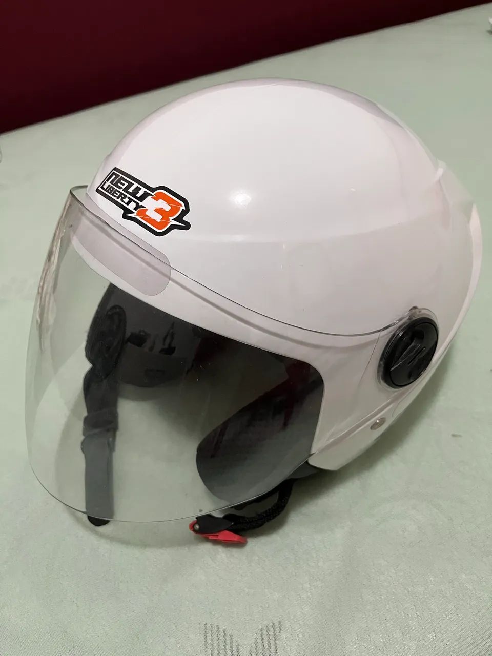 Capacete seminovo 