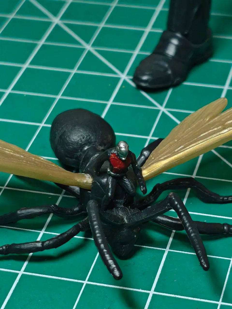 Homem Formiga Marvel Legends - Foto 5