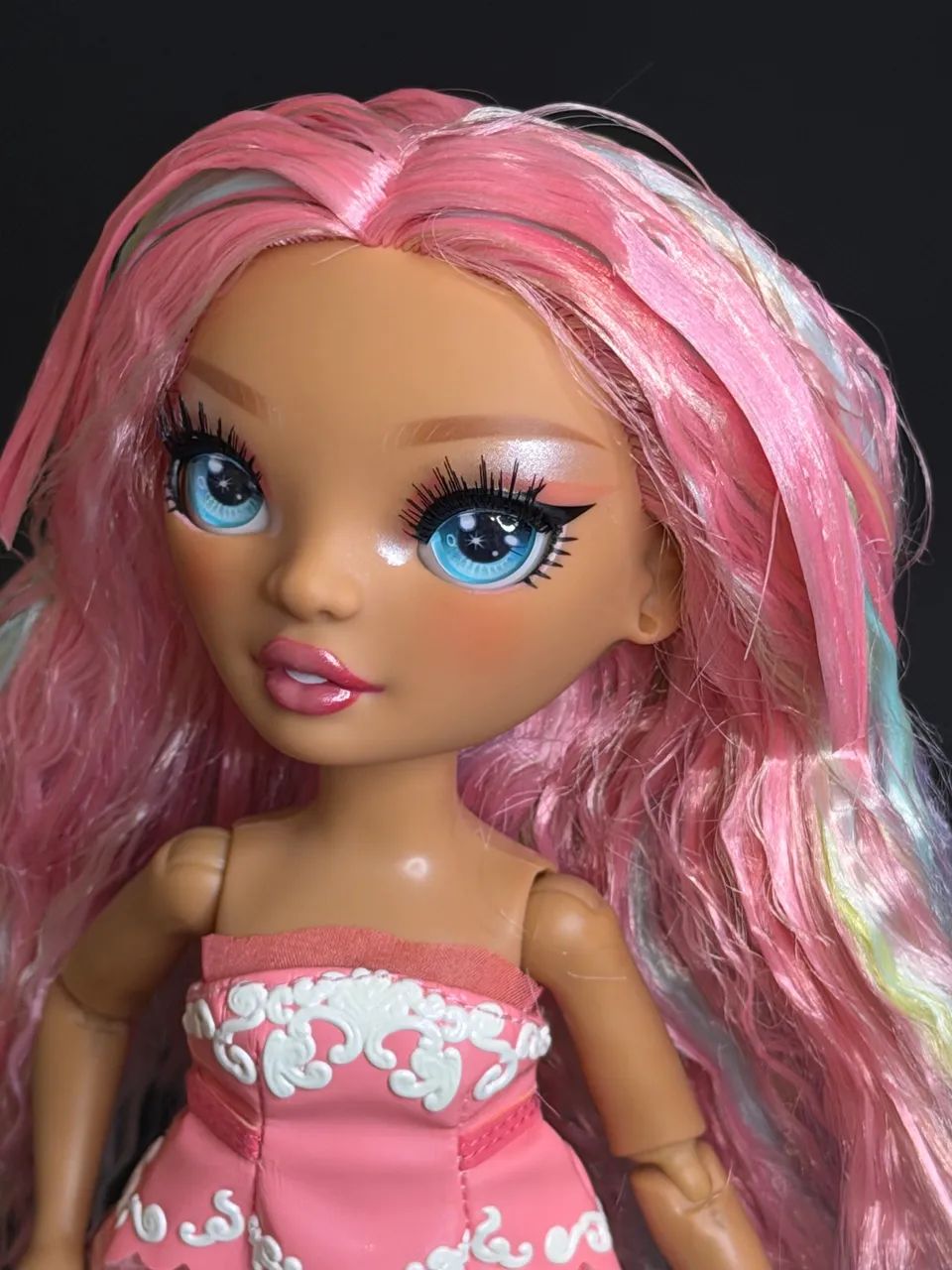 RAINBOW HIGH BE DAZZLING ADELINE ROSE - Foto 5