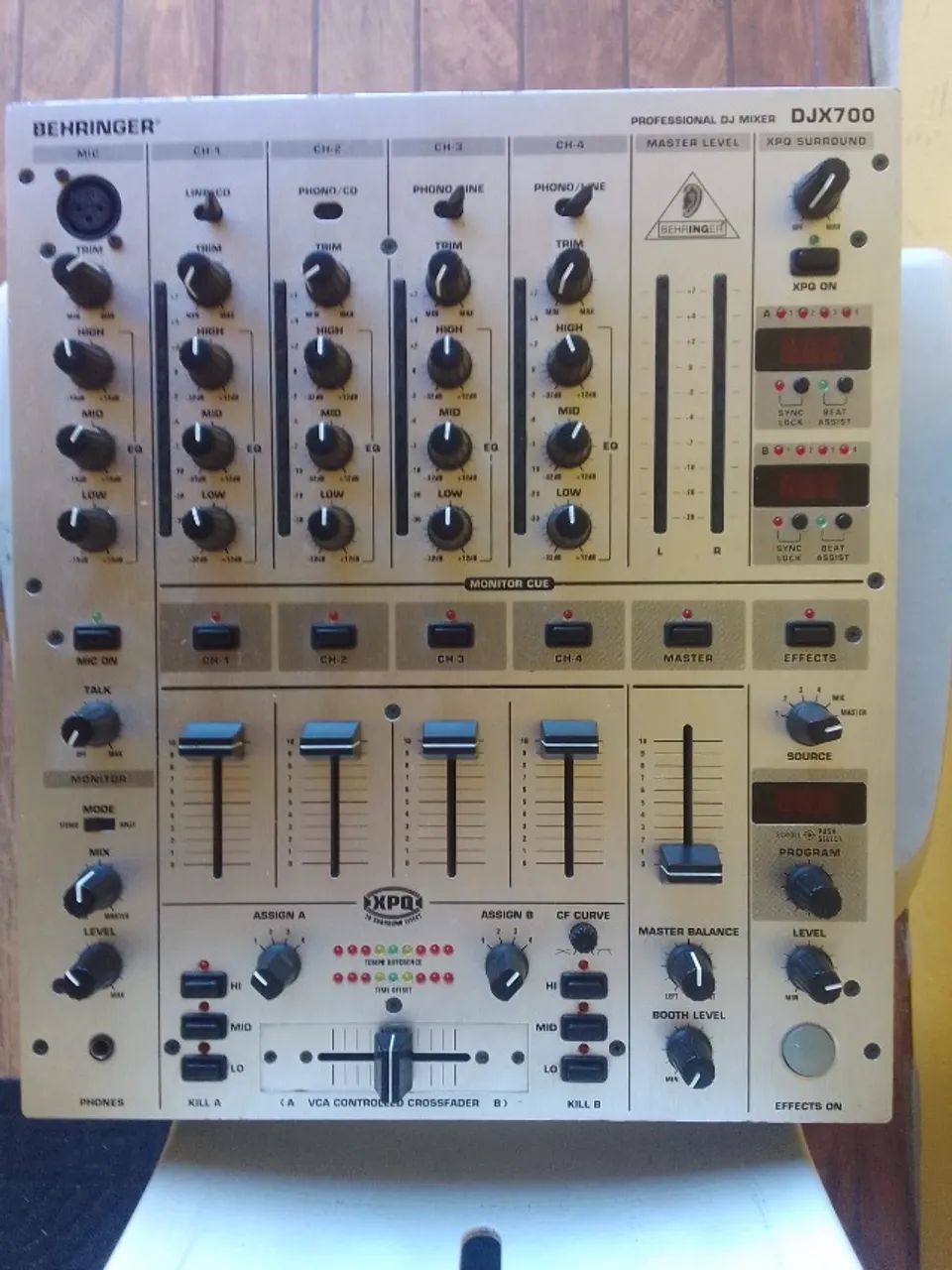 ま*ー様 BEHRINGER(ベリンガー) DJミキサー DJX700 BEHRINGER DJX700 DJ MIXER ベリンガー 4ch多機能DJミキサー 入出力OK