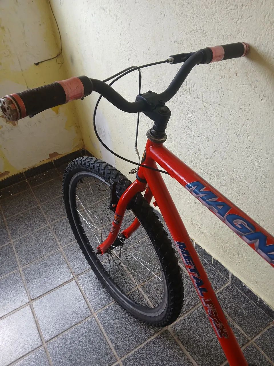 Bicicleta vermelha aro 26 - Foto 2