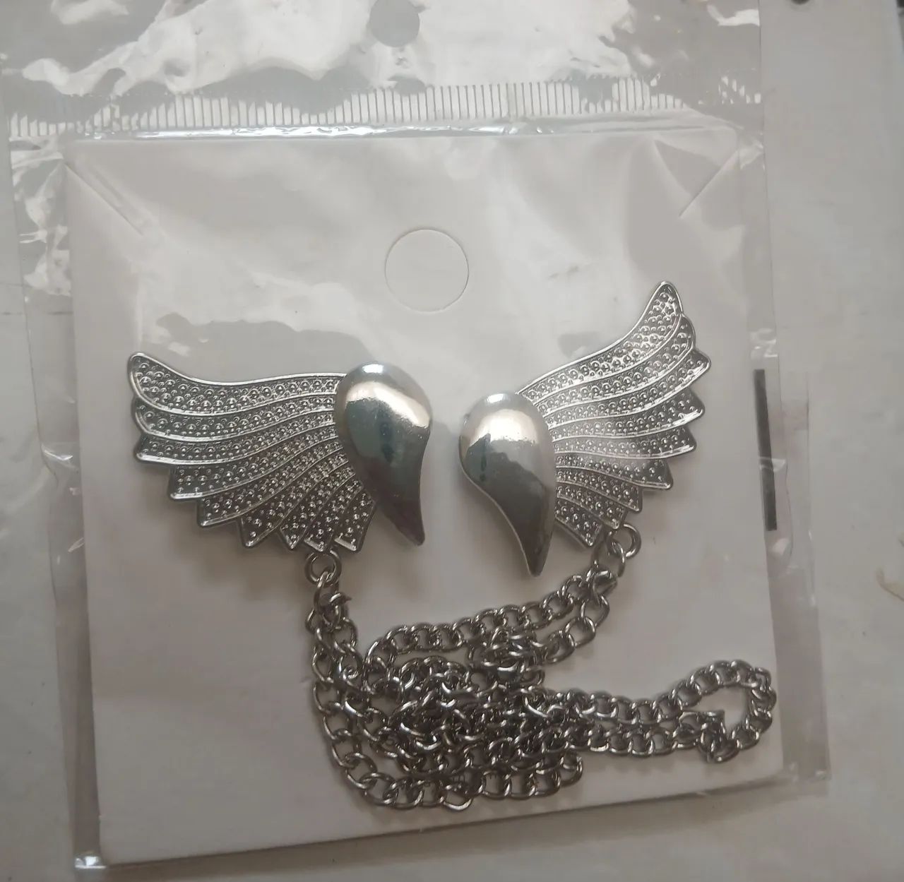 Broche asa de anjo metálico  - Foto 2