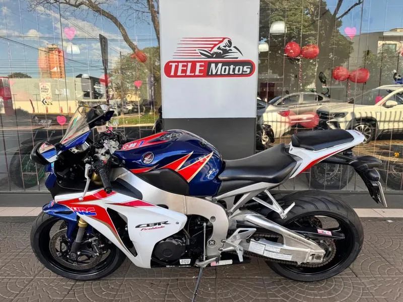HONDA CBR 1000RR FIREBLADE 2011 - Foto 2
