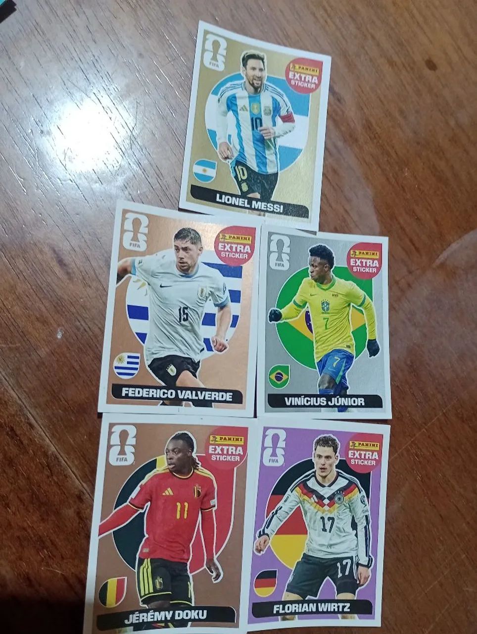 Messi e outras figurinhas legends 