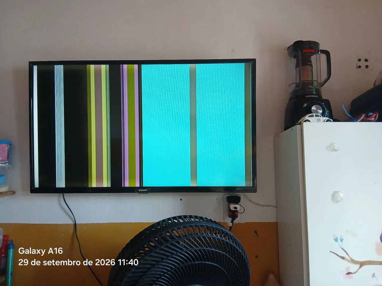 Vendo tv com defeito 