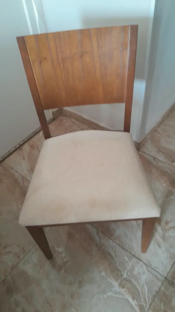 MESA COM 5 CADEIRAS MADEIRA MACIÇA - Foto 3
