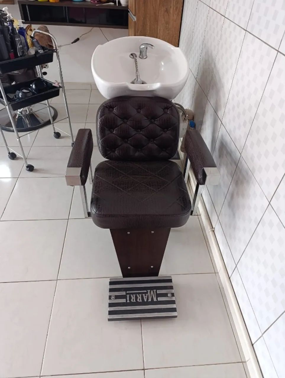 Kit cadeira + lavatório salao - Foto 2