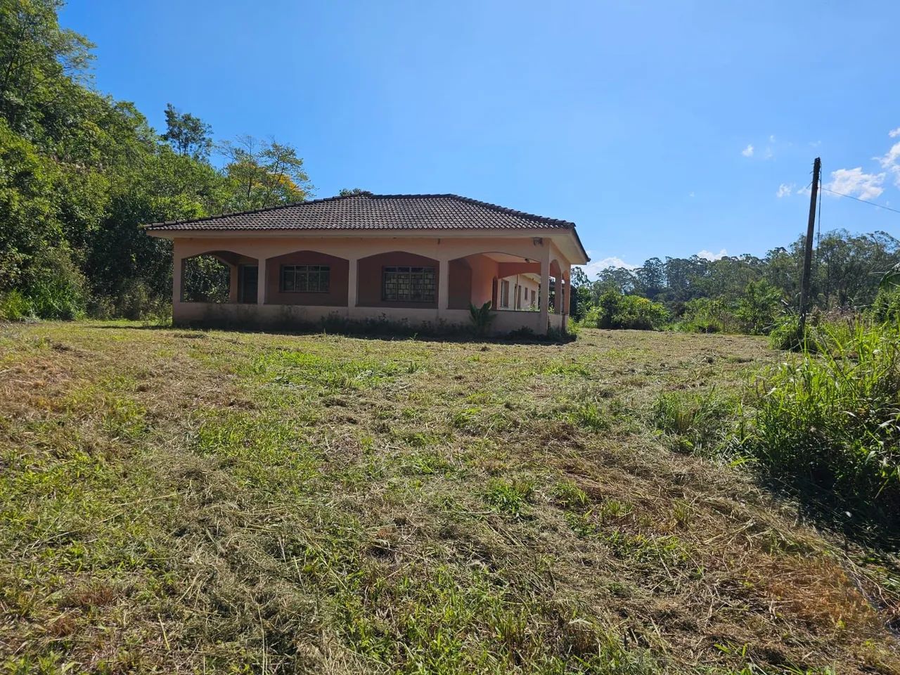 Sitio 20mil m2 com casa lago e 2 galpões em Vila Moraes Mogi