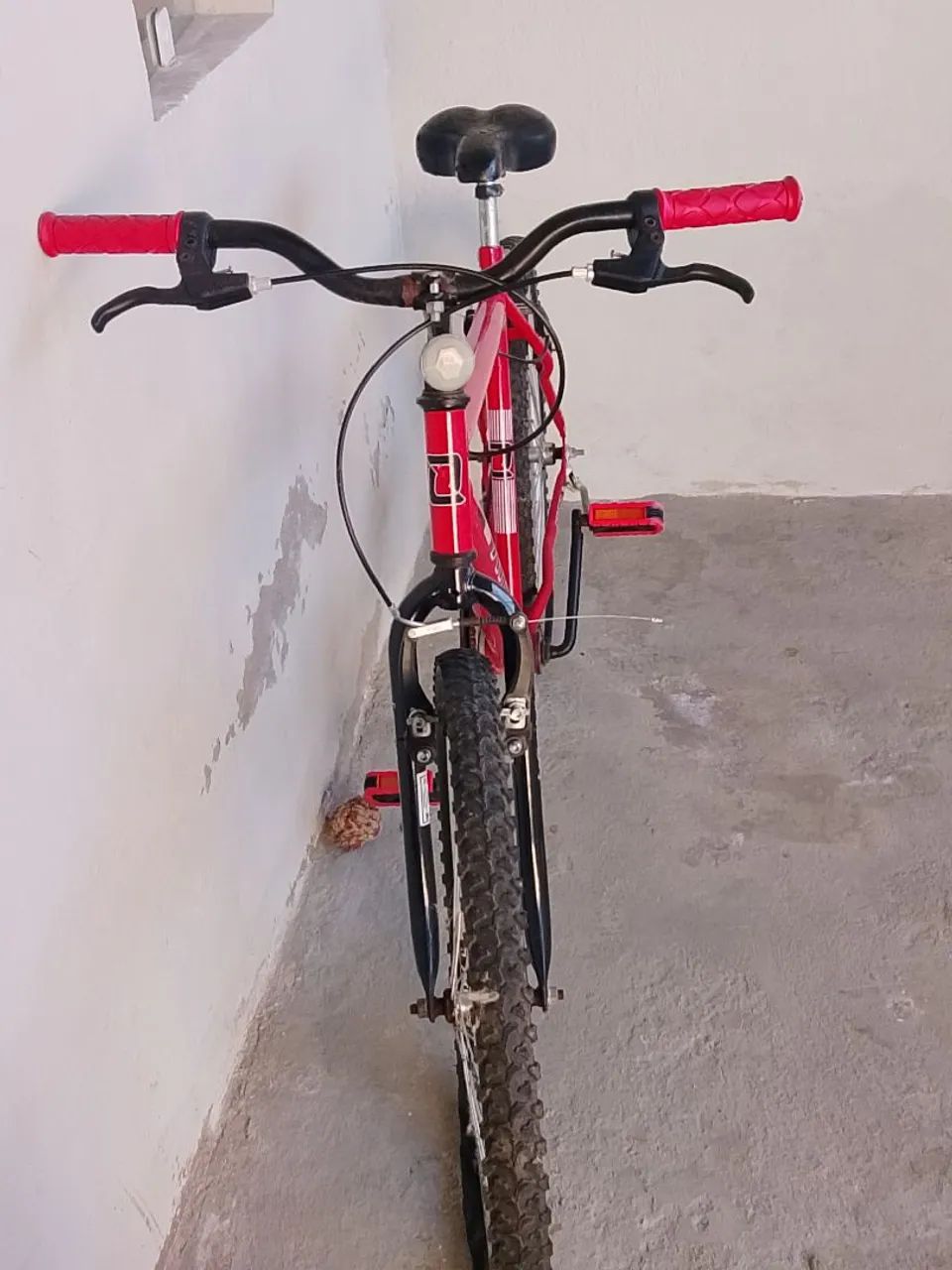 Bicicleta semi nova 