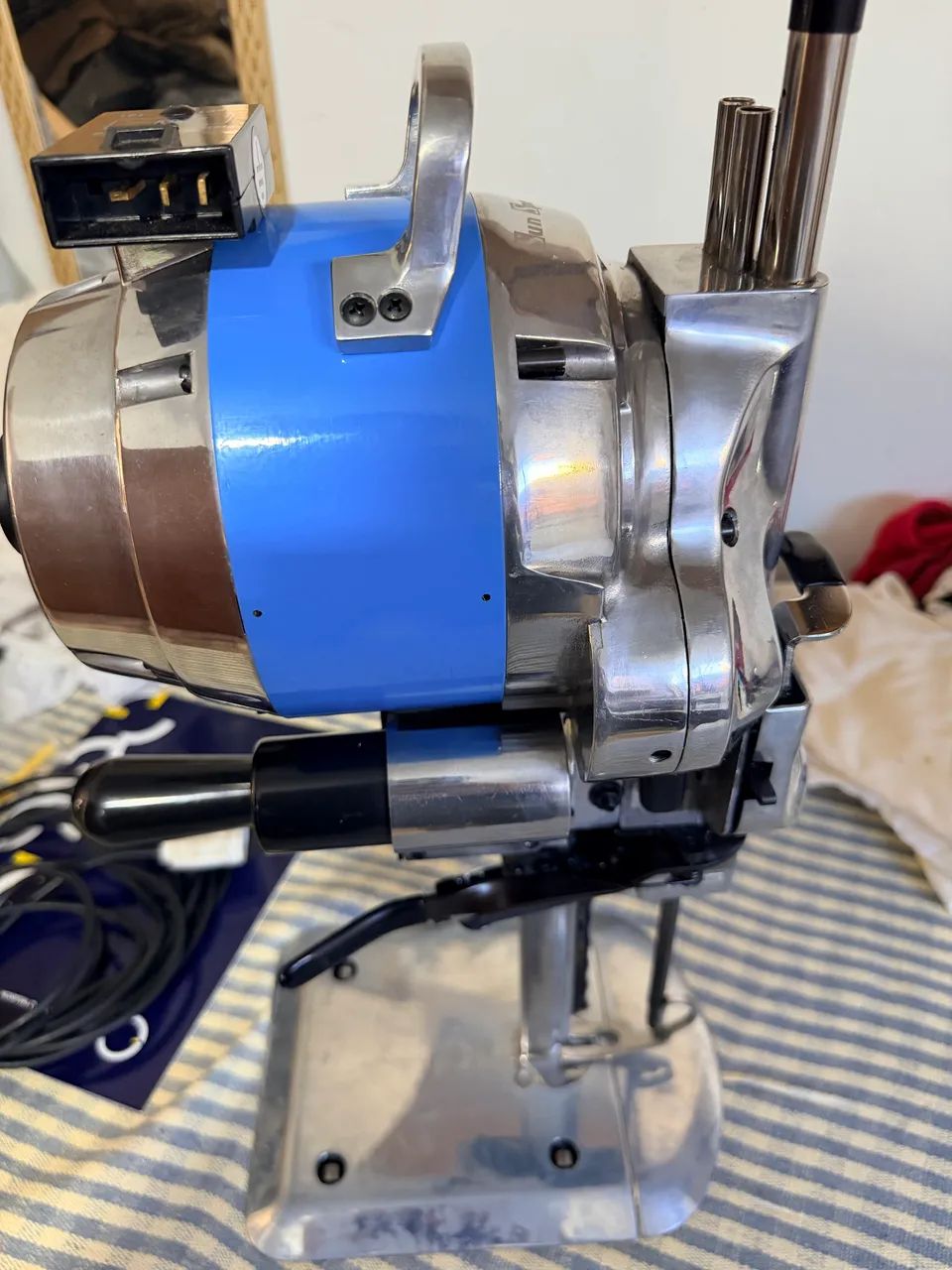 Vende máquina de cortar tecido - Foto 2