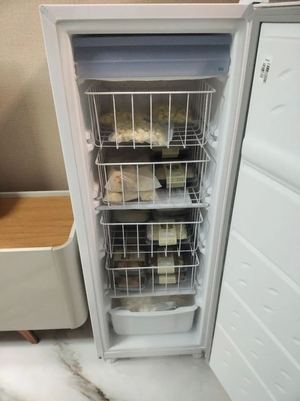 Freezer vertical consul 121 litros 220v