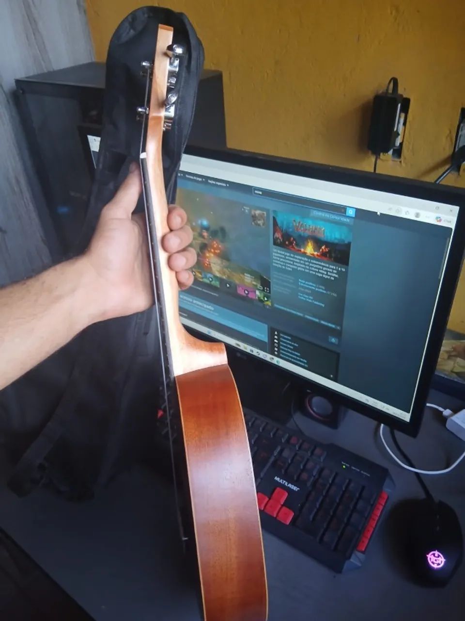 Ukulele Abacaxi + Capa - Foto 4