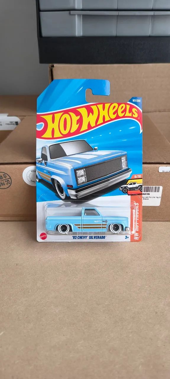 Hot Wheels '83 Chevy Silverado 