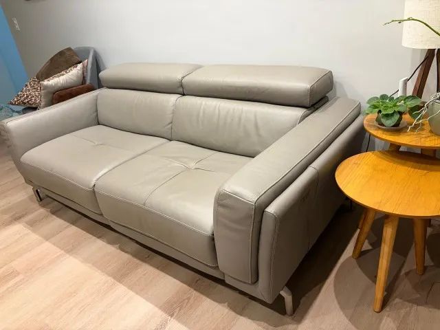 Sofá Couro reclinável elétrico cinza Natuzzi Italiano - Foto 2