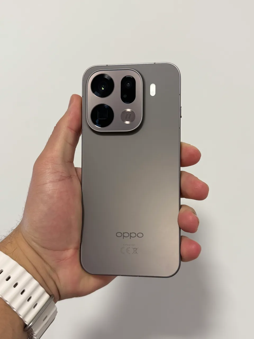 Oppo Find X8 Pro Global 16GB/512GB Novos Praticamente - Celulares