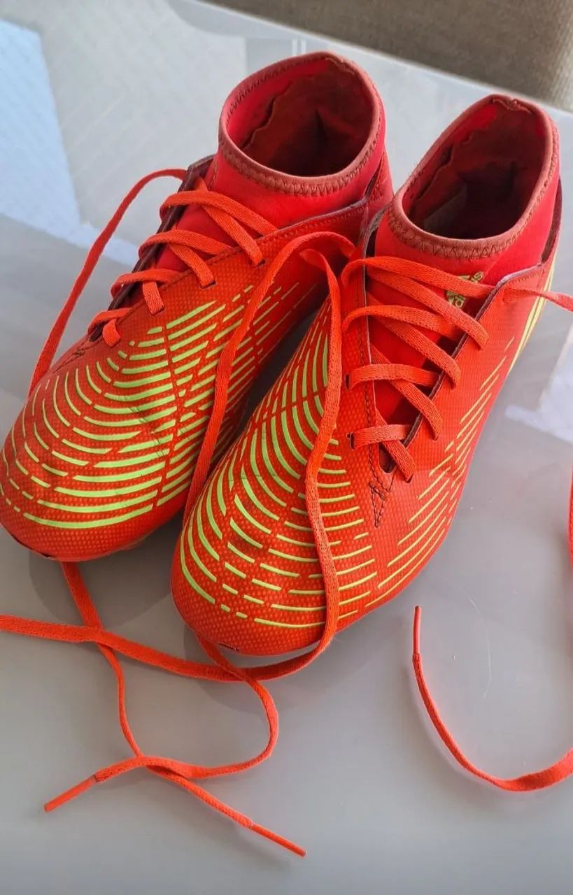 Chuteira trava campo Adidas laranja campo tamanho 35 - Calçados
