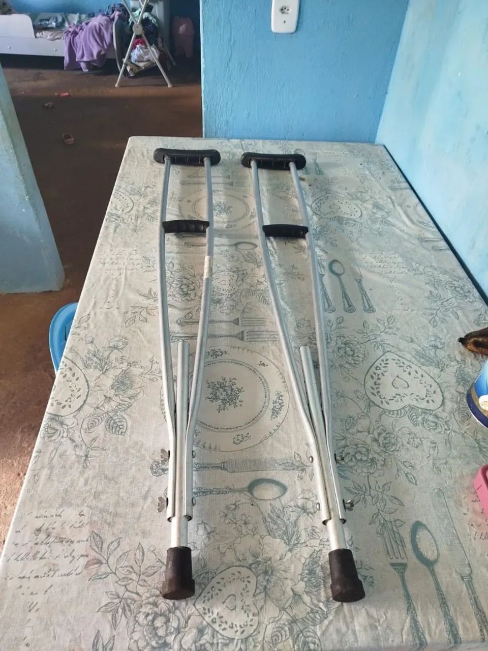 Muletas semi novas  - Foto 2