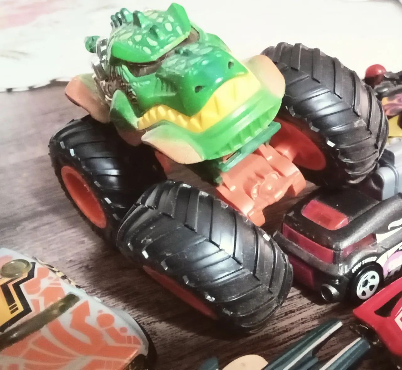 Conjunto de carros Hot-wheels - Foto 2