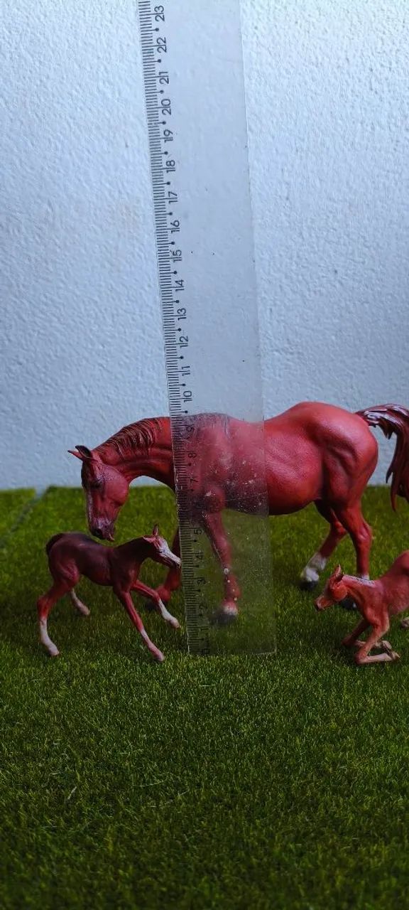 Égua e potro escultura em miniatura  - Foto 3