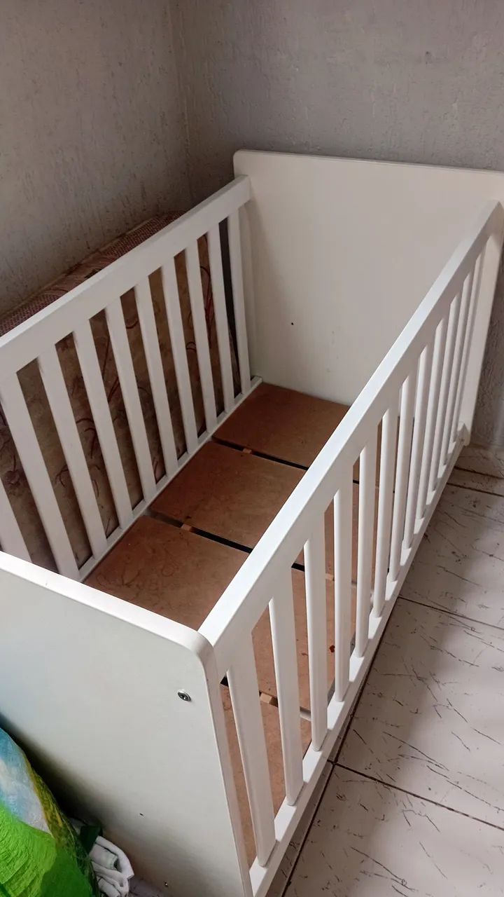 Berço Seminovo - s/ Colchão Branco. - Foto 4