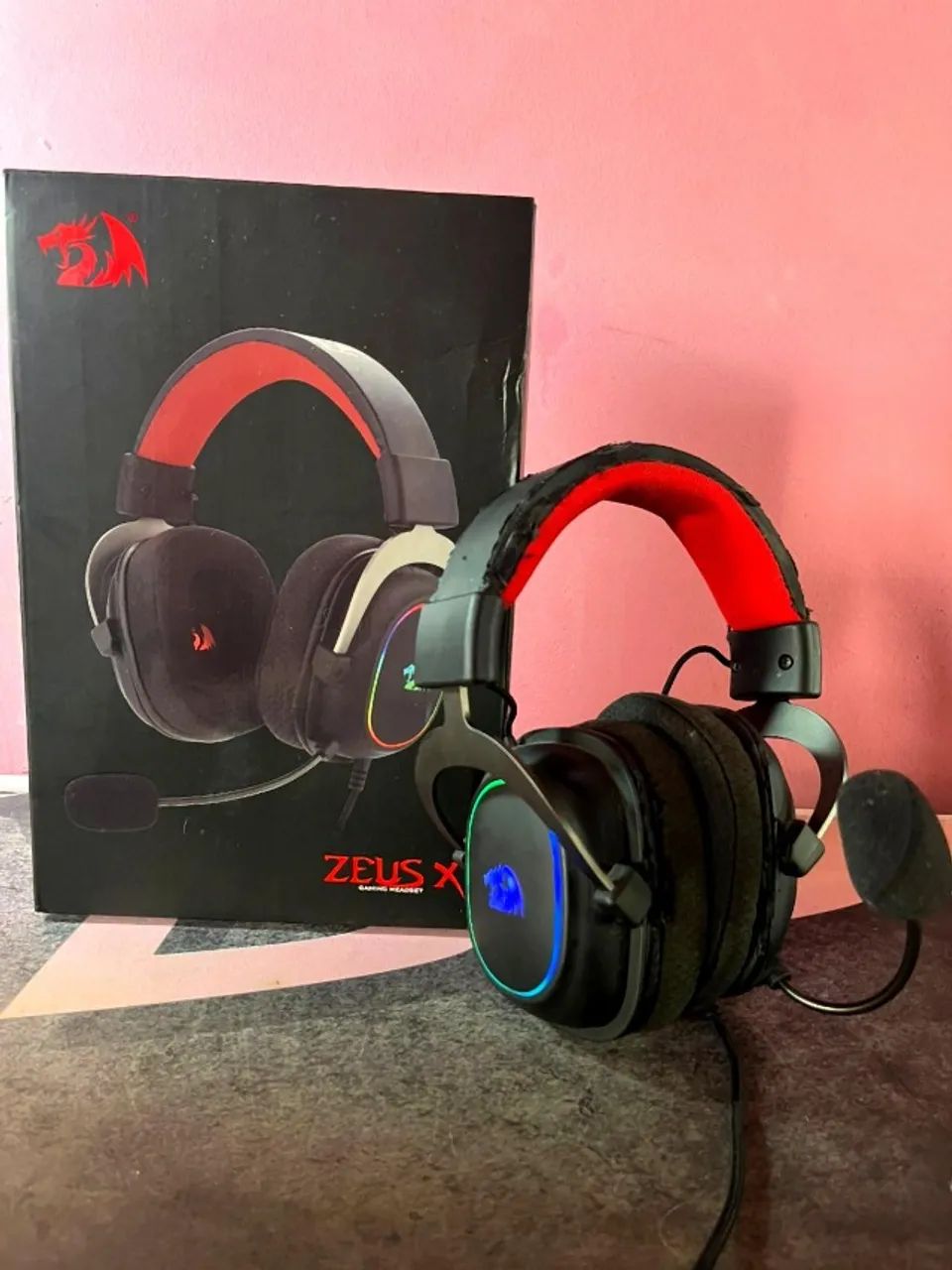 Headset Gamer Redragon Zeus X RGB + Suporte de Mesa (Completo na