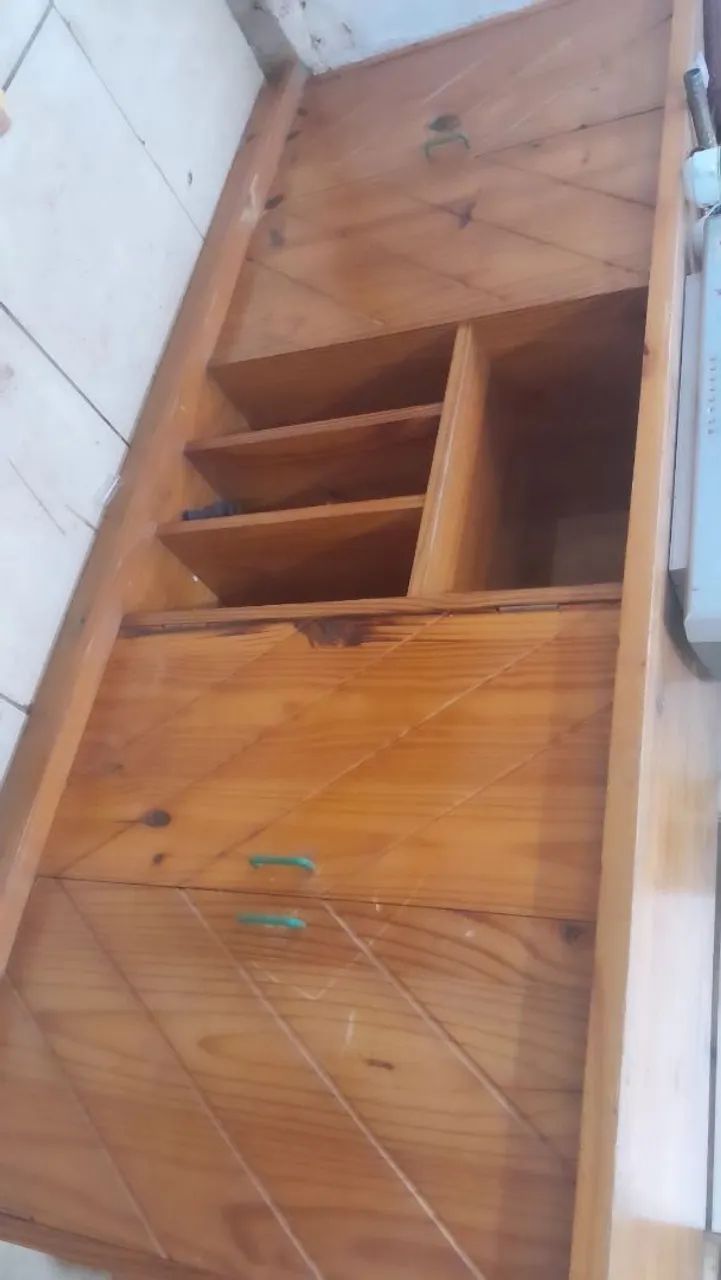 VENDE-SE ARMÁRIO/GUARDA ROUPA 
