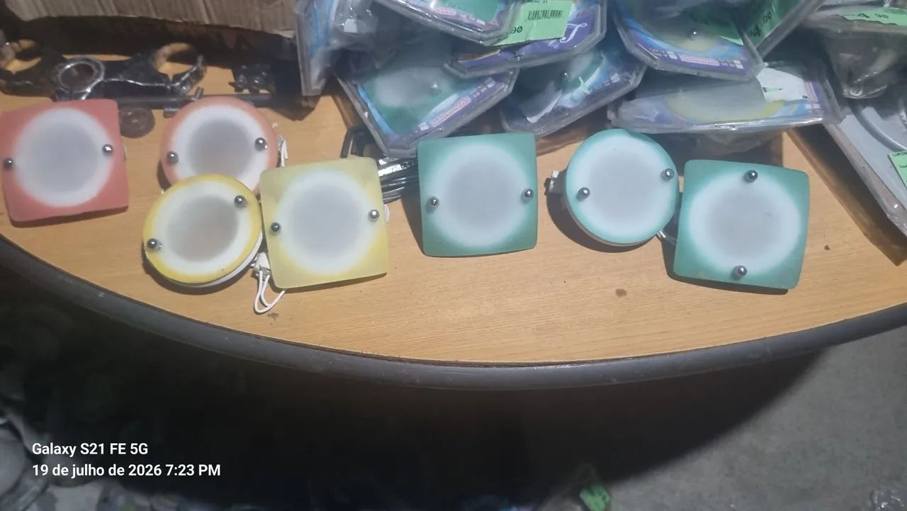 Luminárias  novas