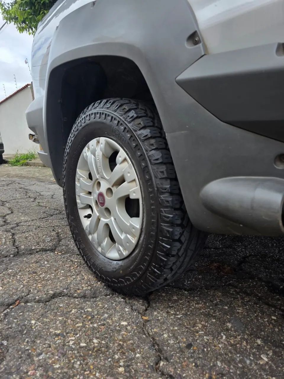 Fiat Strada Adventure1.8/ 1.8 Locker Flex CD 2010 - Foto 5