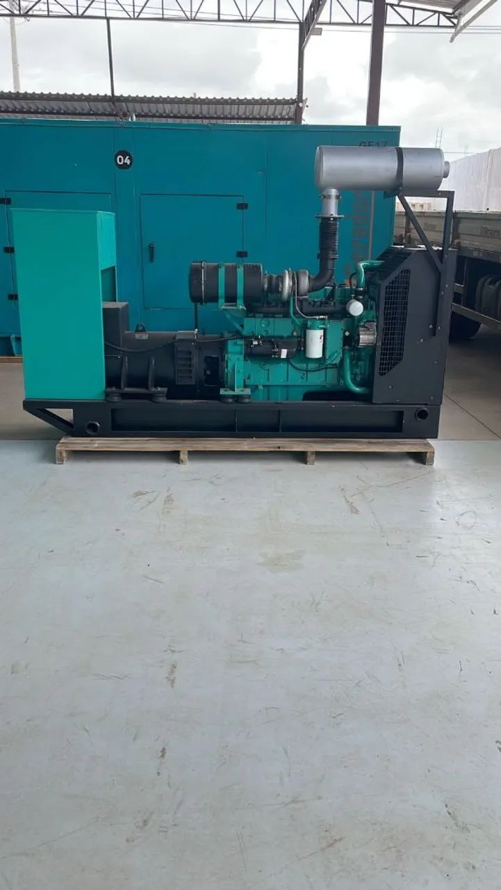 GERADOR DE ENERGIA ABERTO 150 KVA 1800 HRS DE USO  - Foto 3