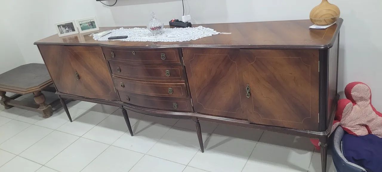 Vendo buffet de jacarandá antigo