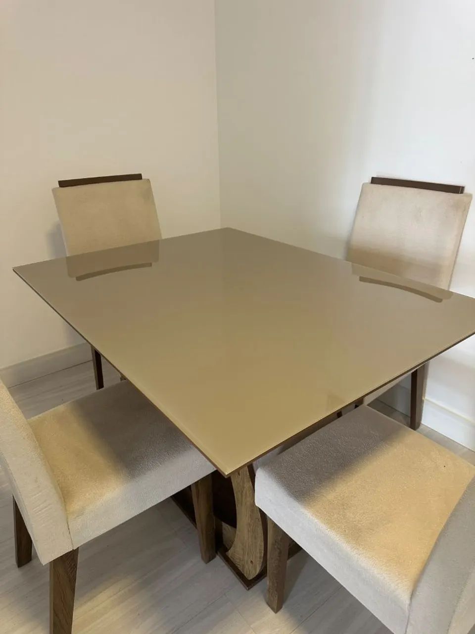 Mesa e cadeiras 4 lugares - Foto 3
