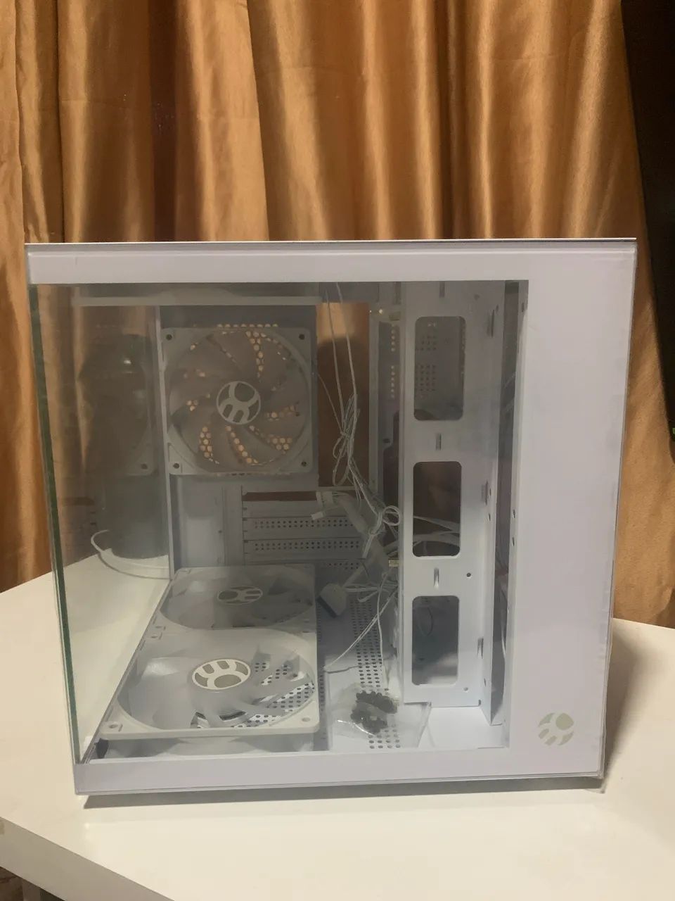 GABINETE MINI TOWER BRANCO AQUÁRIO COM 5 FANS 