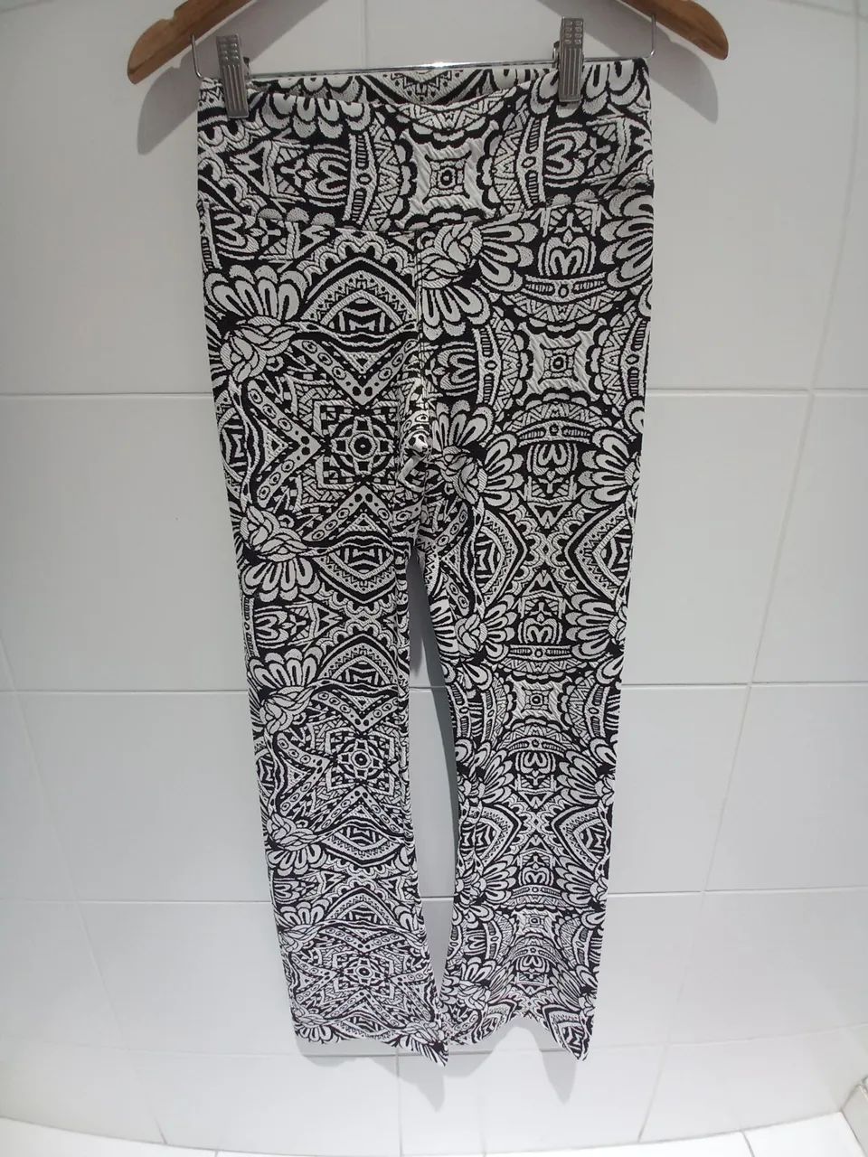 Calça preto e branco bailarina 