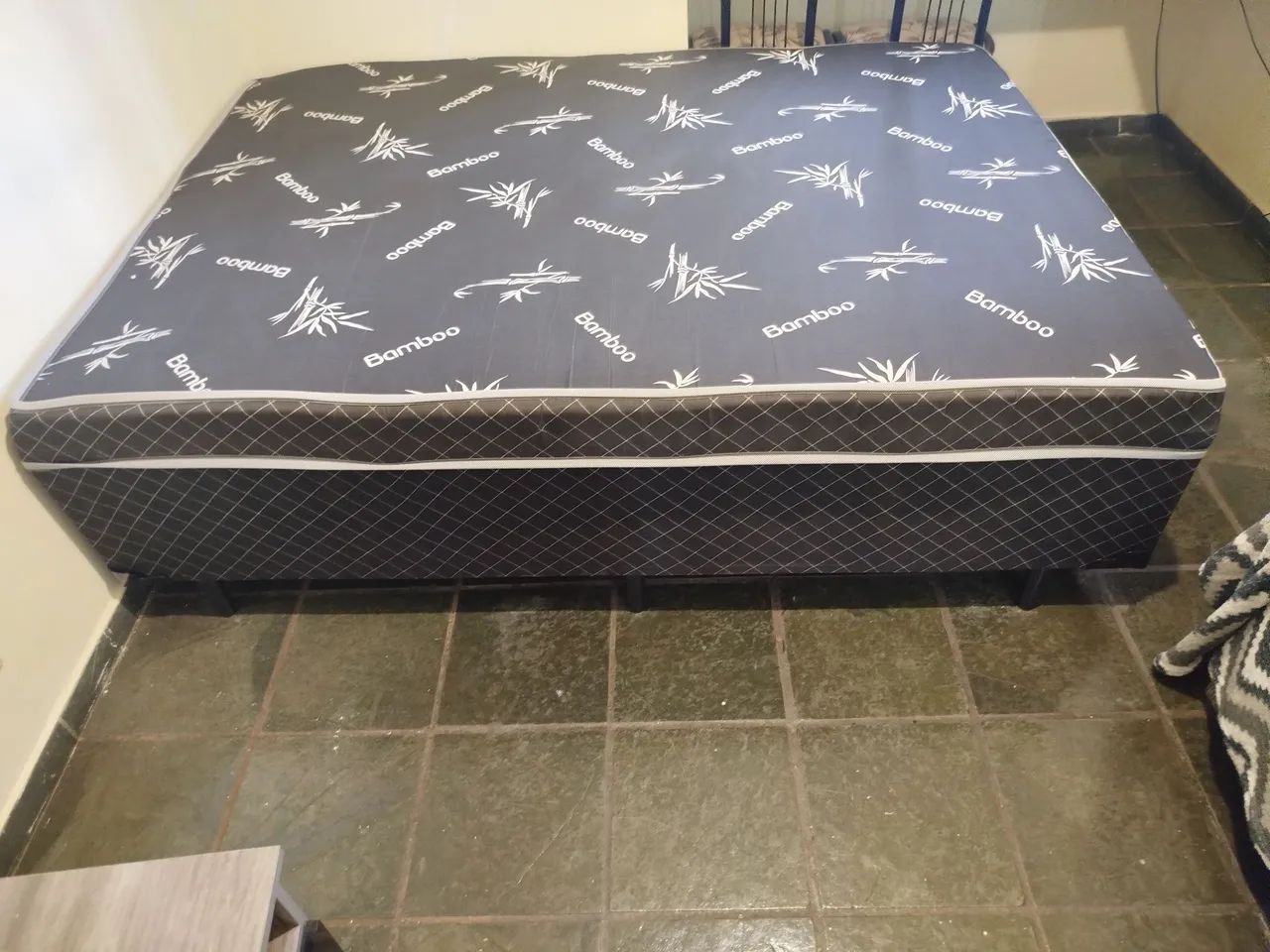 Cama box