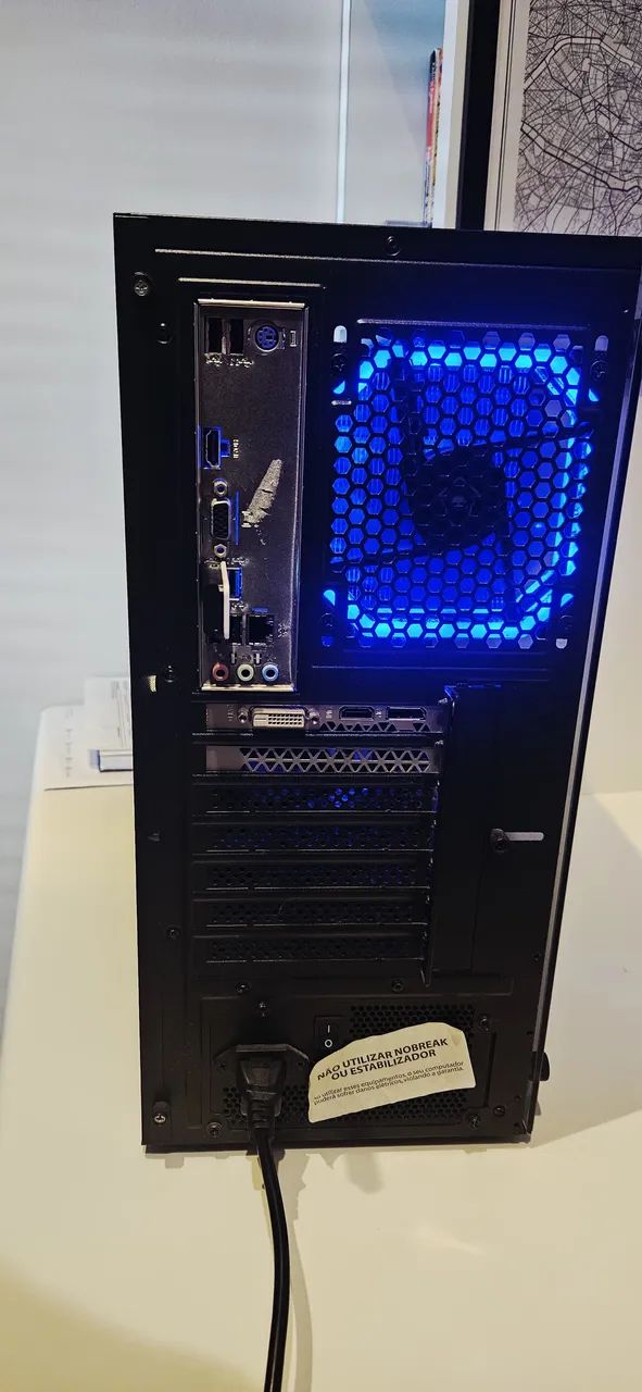 Computador Pichau Gamer, Ryzen 5 3500X, com teclado Gamer e suporte de chão  - Foto 3