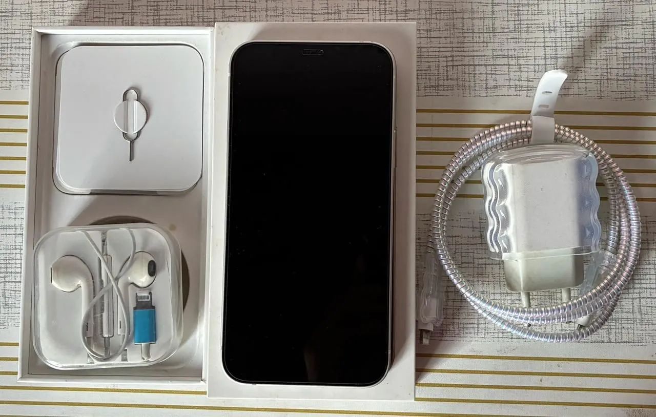 iPhone 12 - 64GB Branco - Foto 5