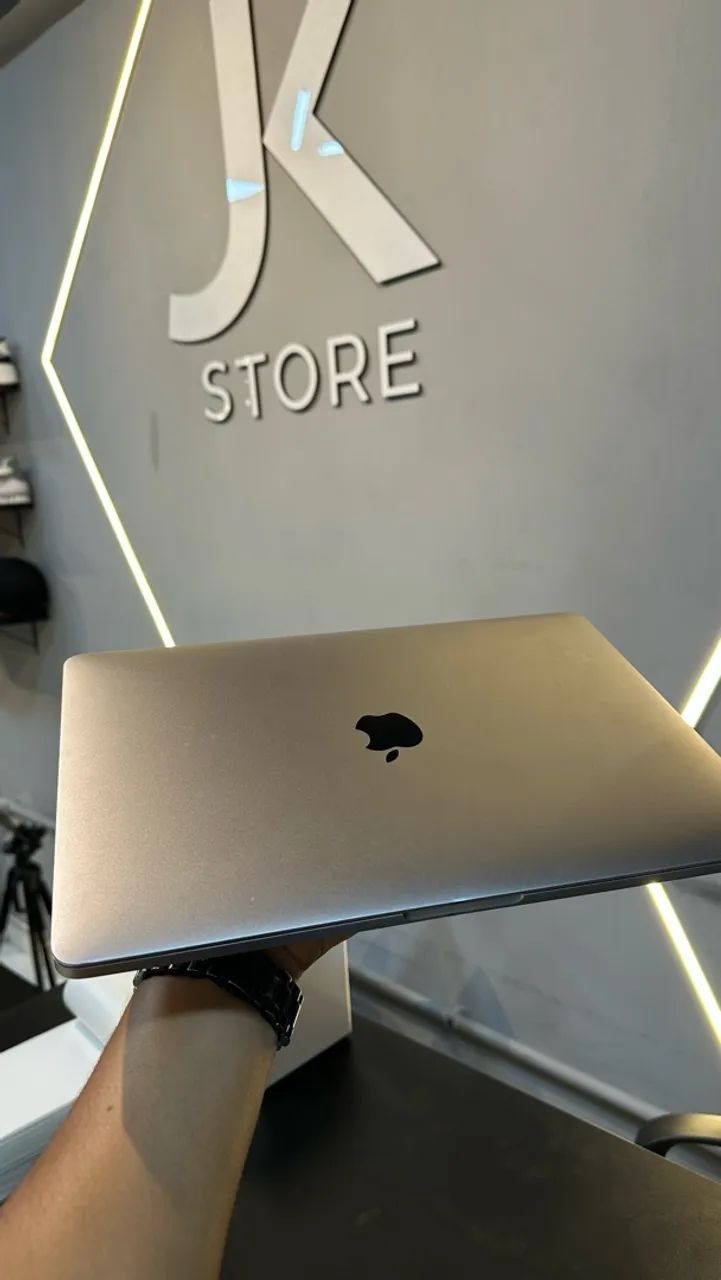 MACBOOK PRO 2017