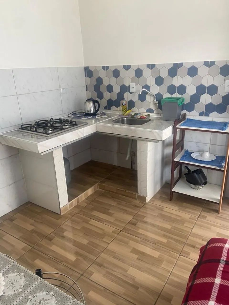 Alugo kitinet anual prainha